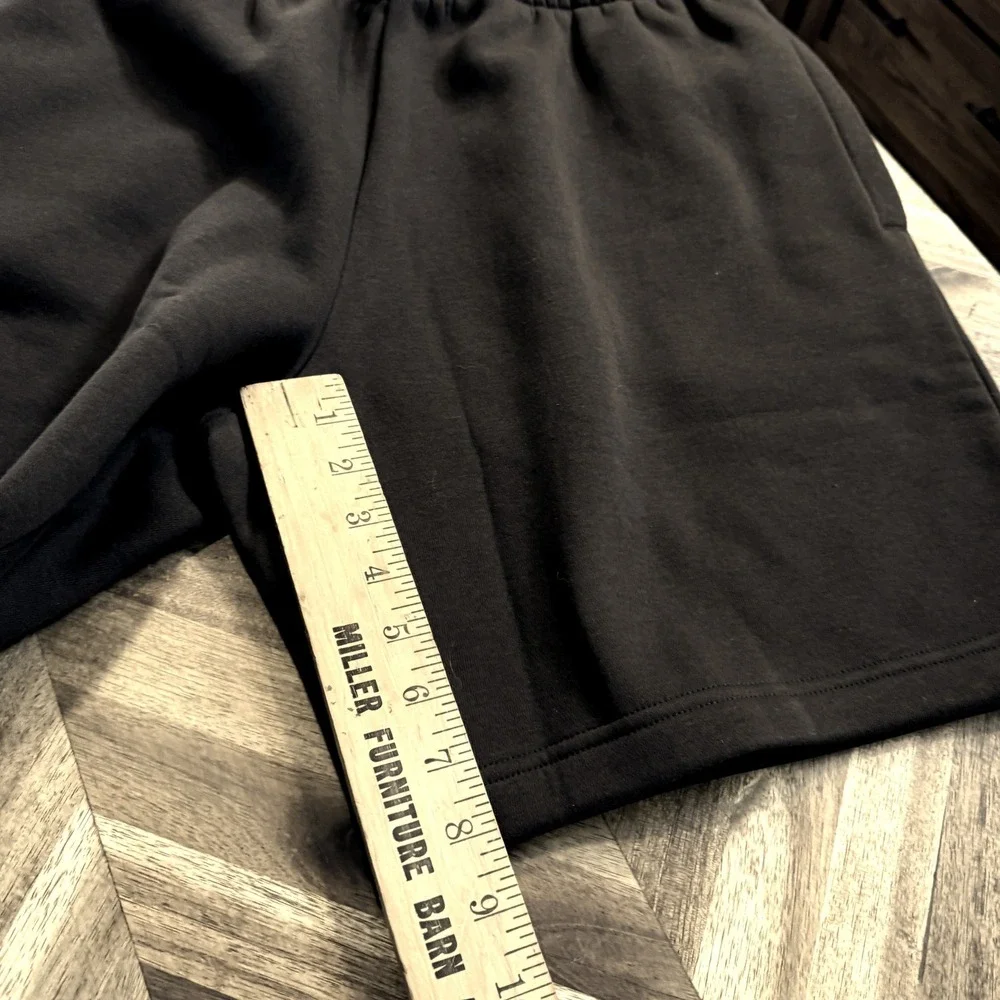 Under Armour Men's‎ UA Icon Heavyweight Fleece Shorts Brown Loose Fit Size L
